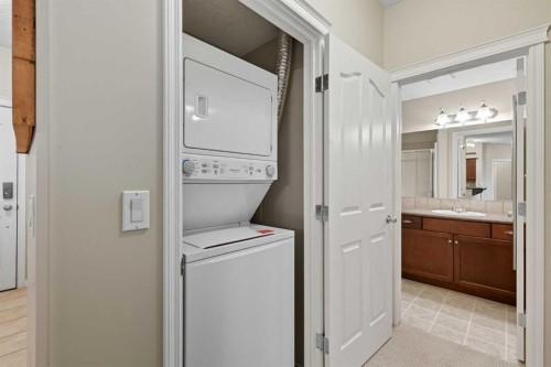 240-30 Sierra Morena Landing Sw, Calgary, AB - Indoor Photo Showing Laundry Room