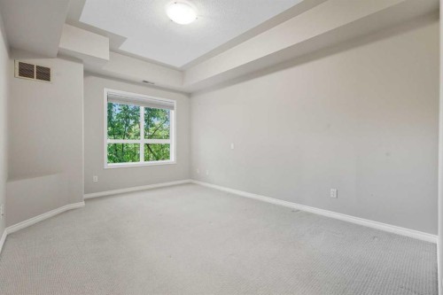 240-30 Sierra Morena Landing Sw, Calgary, AB - Indoor Photo Showing Other Room