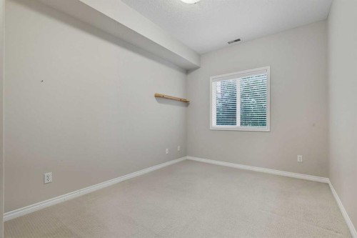 240-30 Sierra Morena Landing Sw, Calgary, AB - Indoor Photo Showing Other Room