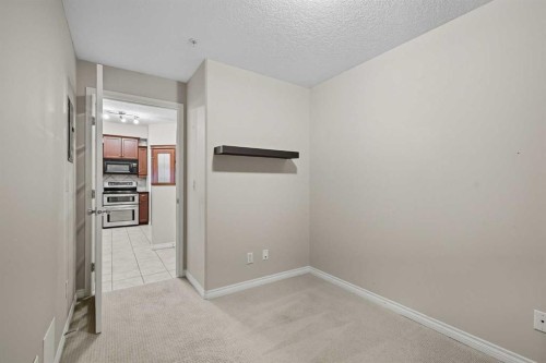 240-30 Sierra Morena Landing Sw, Calgary, AB - Indoor Photo Showing Other Room