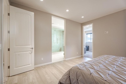 55 Legacy Woods Bay Se, Calgary, AB - Indoor Photo Showing Bedroom