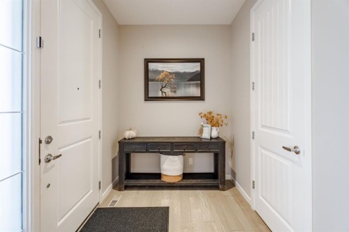 55 Legacy Woods Bay Se, Calgary, AB - Indoor Photo Showing Other Room