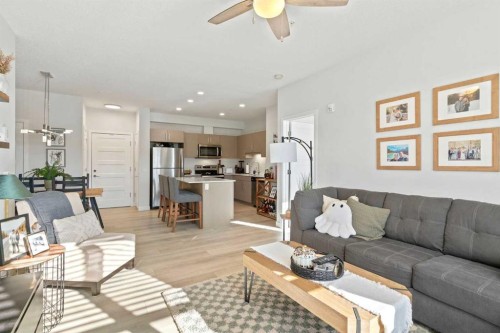 2204-80 Greenbriar Place Nw, Calgary, AB - Indoor Photo Showing Living Room