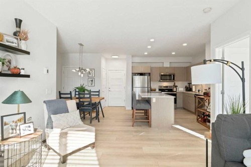 2204-80 Greenbriar Place Nw, Calgary, AB - Indoor