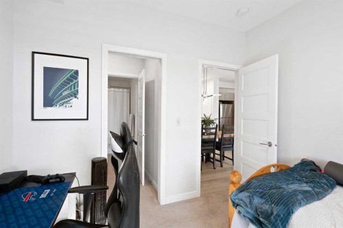2204-80 Greenbriar Place Nw, Calgary, AB - Indoor Photo Showing Bedroom