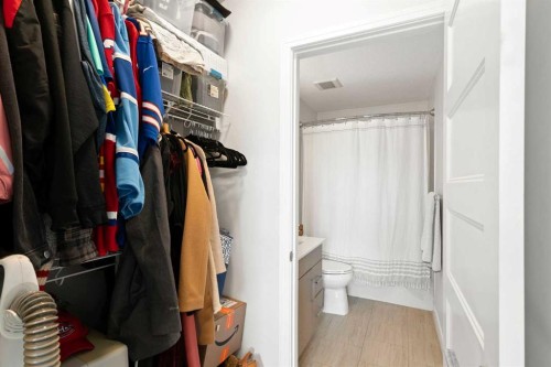 2204-80 Greenbriar Place Nw, Calgary, AB - Indoor With Storage