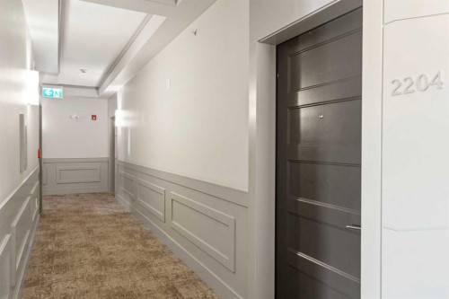 2204-80 Greenbriar Place Nw, Calgary, AB - Indoor Photo Showing Other Room