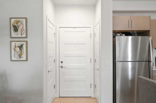 2204-80 Greenbriar Place Nw, Calgary, AB - Indoor