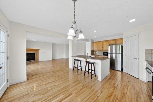 320 Everbrook Way Sw, Calgary, AB - Indoor Photo Showing Kitchen With Stainless Steel Kitchen