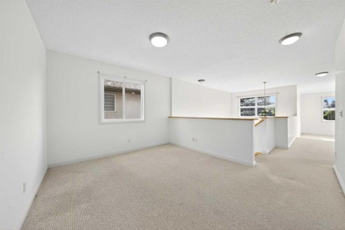 320 Everbrook Way Sw, Calgary, AB - Indoor Photo Showing Other Room