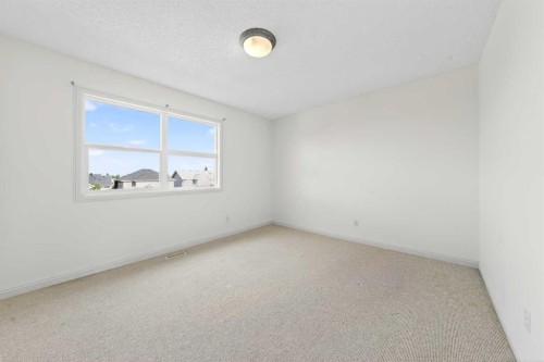 320 Everbrook Way Sw, Calgary, AB - Indoor Photo Showing Other Room