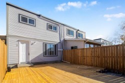 7 Doverdale Mews SE Calgary, AB T2B 1V8