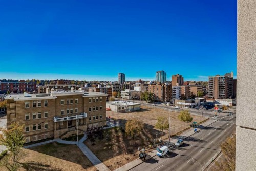 706-1118 12 Avenue Sw, Calgary, AB - Outdoor With View