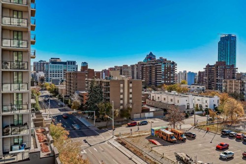 706-1118 12 Avenue Sw, Calgary, AB - Outdoor With Balcony