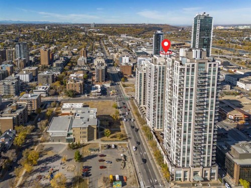 706-1118 12 Avenue Sw, Calgary, AB - Outdoor With View