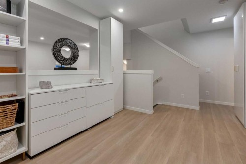 605-474 Seton Circle Se, Calgary, AB - Indoor