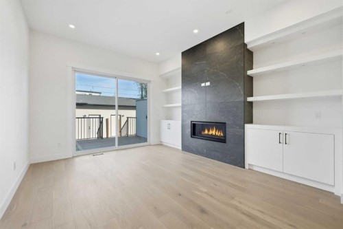 2412 29 Avenue Sw, Calgary, AB - Indoor With Fireplace