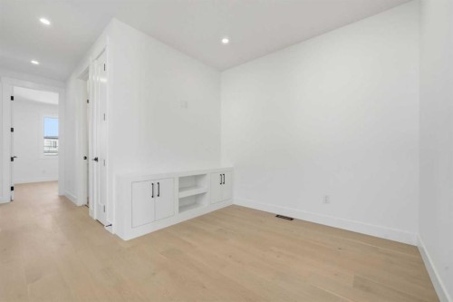 2412 29 Avenue Sw, Calgary, AB - Indoor Photo Showing Other Room