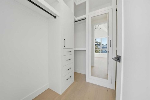 2412 29 Avenue Sw, Calgary, AB - Indoor Photo Showing Other Room