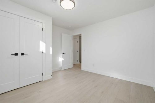 2412 29 Avenue Sw, Calgary, AB - Indoor Photo Showing Other Room