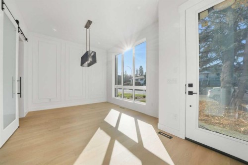 2412 29 Avenue Sw, Calgary, AB - Indoor Photo Showing Other Room