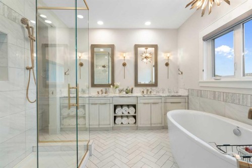 30 Dunes Drive, Desert Blume, AB - Indoor Photo Showing Bathroom