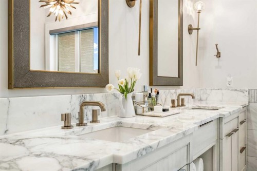 30 Dunes Drive, Desert Blume, AB - Indoor Photo Showing Bathroom
