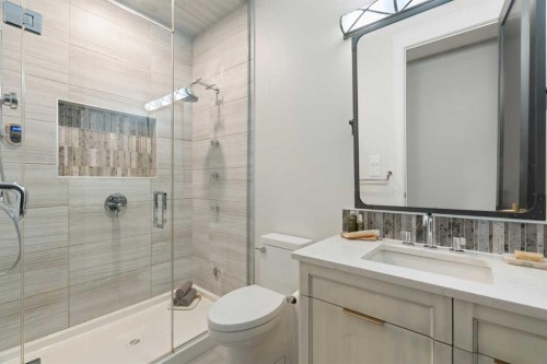 30 Dunes Drive, Desert Blume, AB - Indoor Photo Showing Bathroom