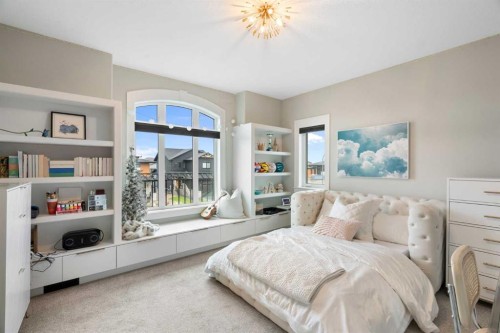 30 Dunes Drive, Desert Blume, AB - Indoor Photo Showing Bedroom