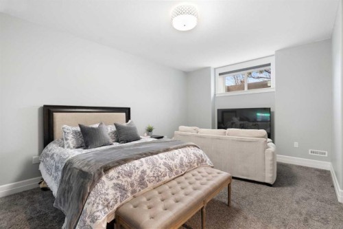 30 Dunes Drive, Desert Blume, AB - Indoor Photo Showing Bedroom