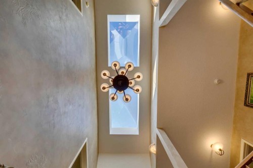 1302 Frontenac Avenue Sw, Calgary, AB - Indoor Photo Showing Other Room