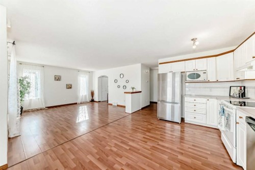 139 Bridlewood Circle Sw, Calgary, AB - Indoor Photo Showing Kitchen