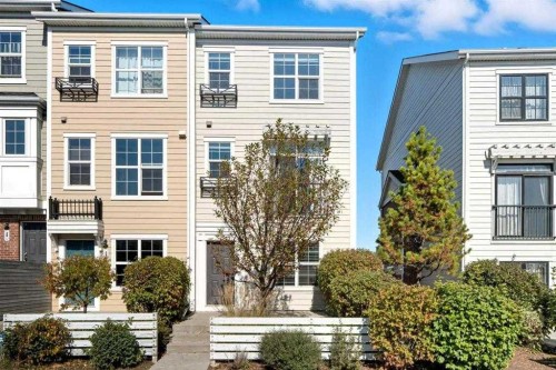 22 Nolan Hill Gate Nw, Calgary, AB - Outdoor With Facade