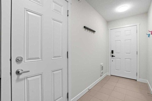 22 Nolan Hill Gate Nw, Calgary, AB - Indoor Photo Showing Other Room