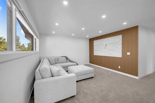 4239 Vauxhall Crescent Nw, Calgary, AB - Indoor