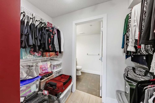 112-380 Marina Drive, Chestermere, AB - Indoor With Storage