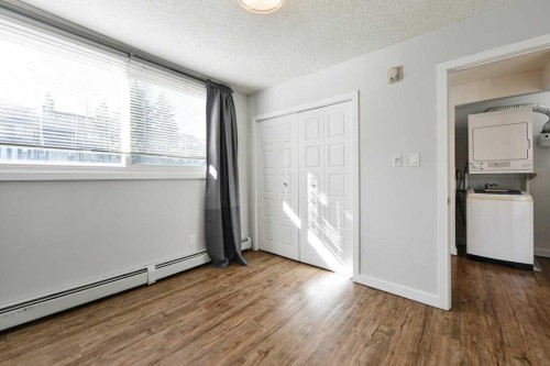 204-2220 16A Street Sw, Calgary, AB - Indoor Photo Showing Other Room