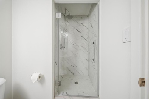 502-1311 15 Avenue Sw, Calgary, AB - Indoor Photo Showing Bathroom