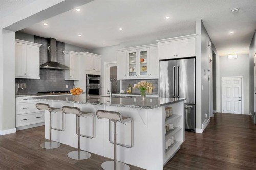 212 Magnolia Heath Se, Calgary, AB - Indoor Photo Showing Kitchen With Upgraded Kitchen