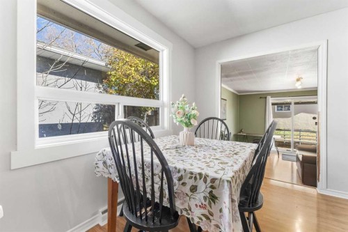 1036 17 Street Ne, Calgary, AB - Indoor Photo Showing Dining Room
