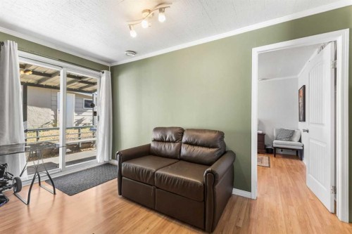 1036 17 Street Ne, Calgary, AB - Indoor