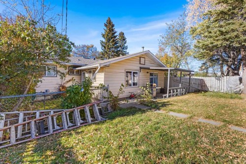 1036 17 Street Ne, Calgary, AB - Outdoor