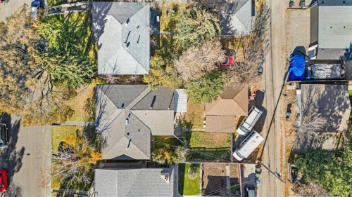 1036 17 Street Ne, Calgary, AB - Outdoor