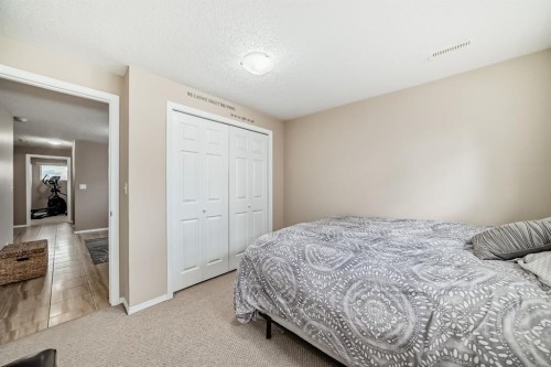 8432 Berkley Road Nw, Calgary, AB - Indoor Photo Showing Bedroom