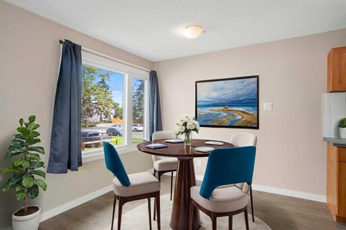 1123 Mckinnon Drive Ne, Calgary, AB - Indoor Photo Showing Dining Room
