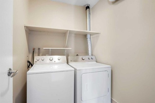 1123 Mckinnon Drive Ne, Calgary, AB - Indoor Photo Showing Laundry Room