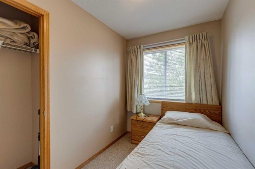 1656 Strathcona Gate, Strathmore, AB - Indoor Photo Showing Bedroom