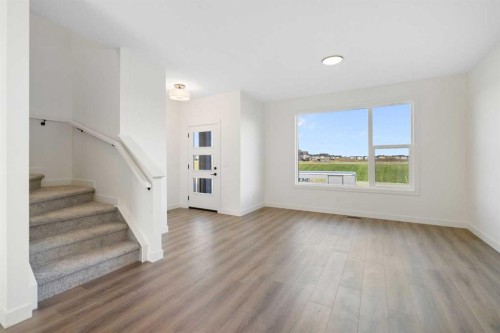215 Belvedere Avenue Se, Calgary, AB - Indoor Photo Showing Other Room