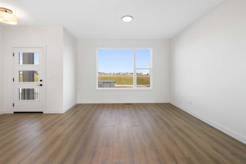 215 Belvedere Avenue Se, Calgary, AB - Indoor