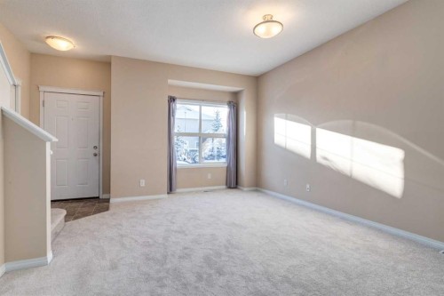 344-111 Tarawood Lane Ne, Calgary, AB - Indoor Photo Showing Other Room